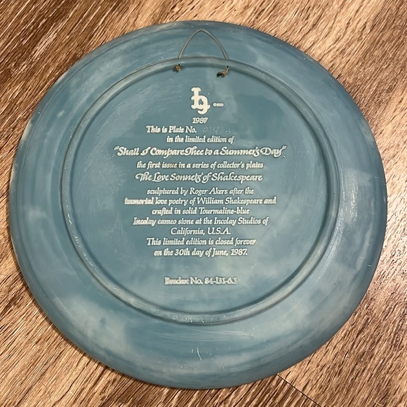 Vintage Incolay cameo the love sonnets of Shakespeare blue white wall hanging - Picture 3 of 3